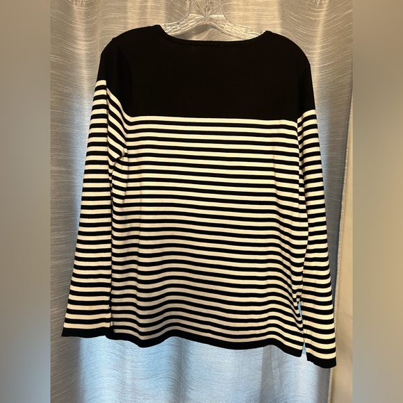 Chico’s Black and White Striped Long Sleeve Lightweight Sweater Chic Casual - Picture 2 of 3